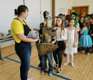 KARNEVAL VE DRUŽINĚ