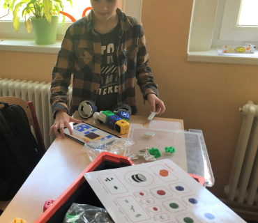 ROBOTI V PĚTCE