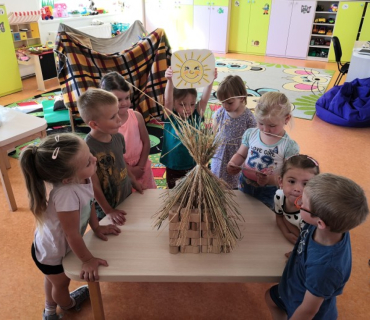 PROJEKTOVÝ DEN V MŠ - TESAŘ