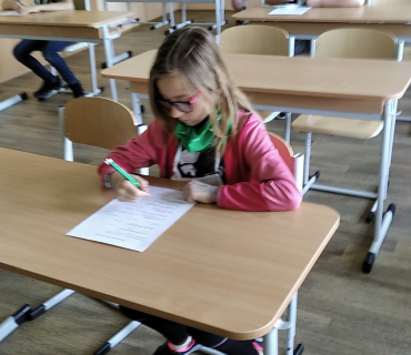 ZLATÁ VČELA