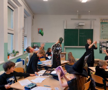 ČARODĚJNICE VE 2. TŘÍDĚ