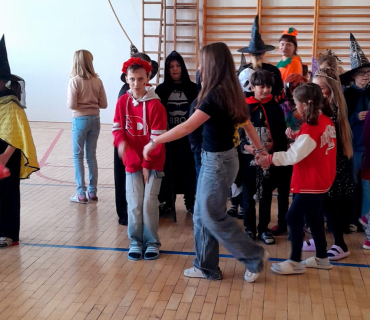 PŘEHLÍDKA STRAŠIDELNÝCH MASEK