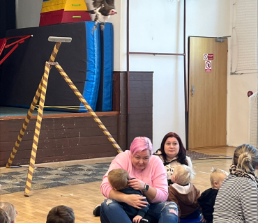 DRAVCI V TĚLOCVIČNĚ