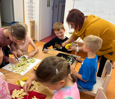 SALÁTY V DRUŽINĚ 1. TŘÍDY