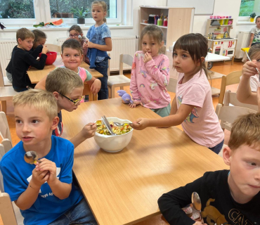 SALÁTY V DRUŽINĚ 1. TŘÍDY