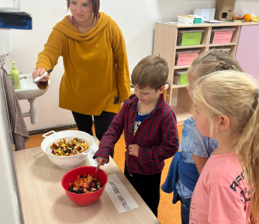 SALÁTY V DRUŽINĚ 1. TŘÍDY