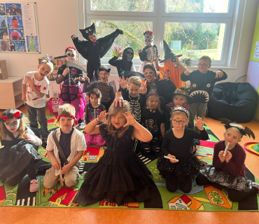 STRAŠIDELNÁ PÁRTY V DRUŽINĚ 1. TŘÍDY