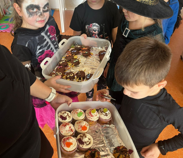 STRAŠIDELNÁ PÁRTY V DRUŽINĚ 1. TŘÍDY