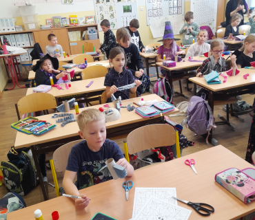 V DRUHÉ TŘÍDĚ STRAŠÍ