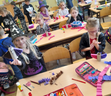 V DRUHÉ TŘÍDĚ STRAŠÍ