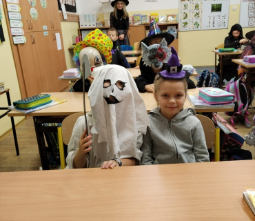 V DRUHÉ TŘÍDĚ STRAŠÍ