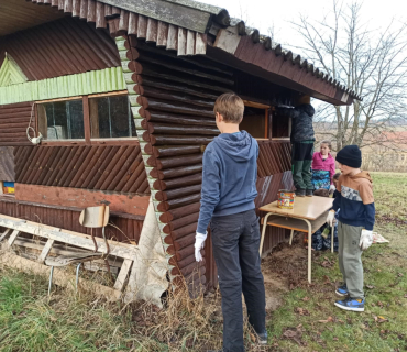 NATÍRÁNÍ VČELÍNU