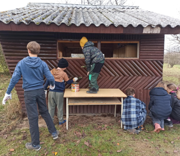 NATÍRÁNÍ VČELÍNU