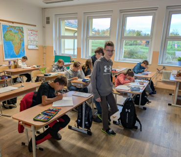 BĚHACÍ DIKTÁT V MATEMATICE