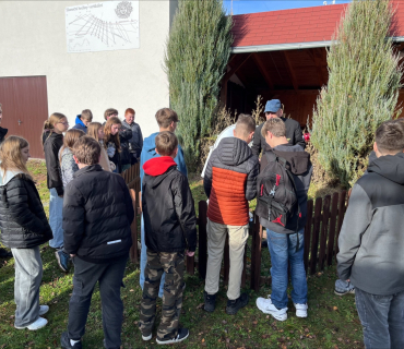 EXKURZE DO HVĚZDÁRNY