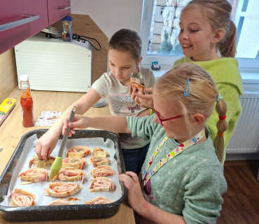 Z ČINNOSTI DRUŽINY