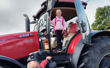 DRUHÁCI POZNÁVAJÍ DUBENEC